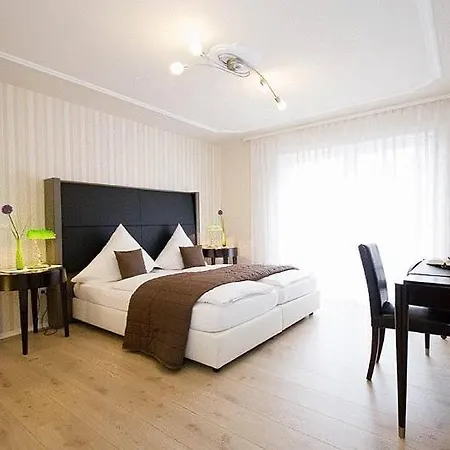 Hotel 'zum Augarten' 3*