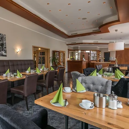 Hotel 'zum Augarten' 3*