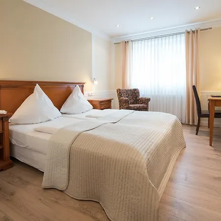 'zum Augarten' Hotel 3*