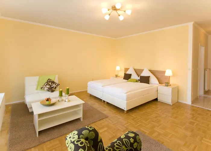 'zum Augarten' מלון