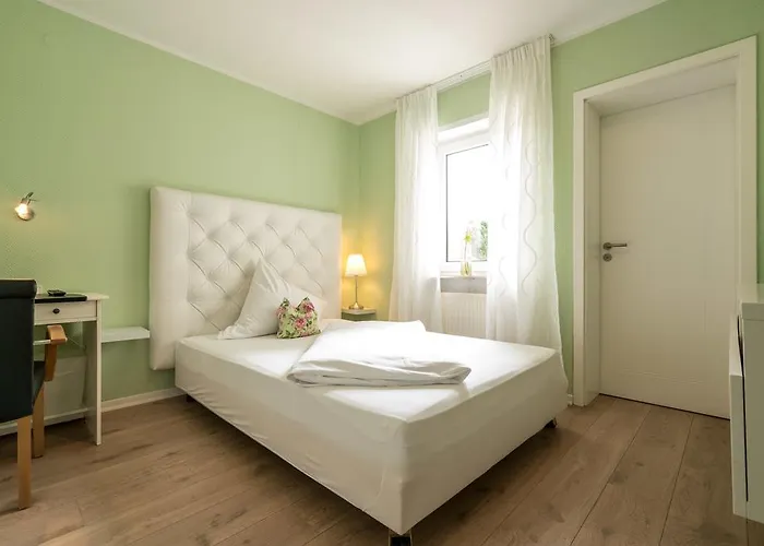 מלון 'zum Augarten'